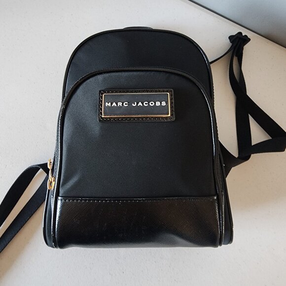 Marc Jacobs Mini Backpack "LIKE NEW" - Picture 2 of 16
